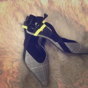 BRAND NEW Zara plaid kitten heels